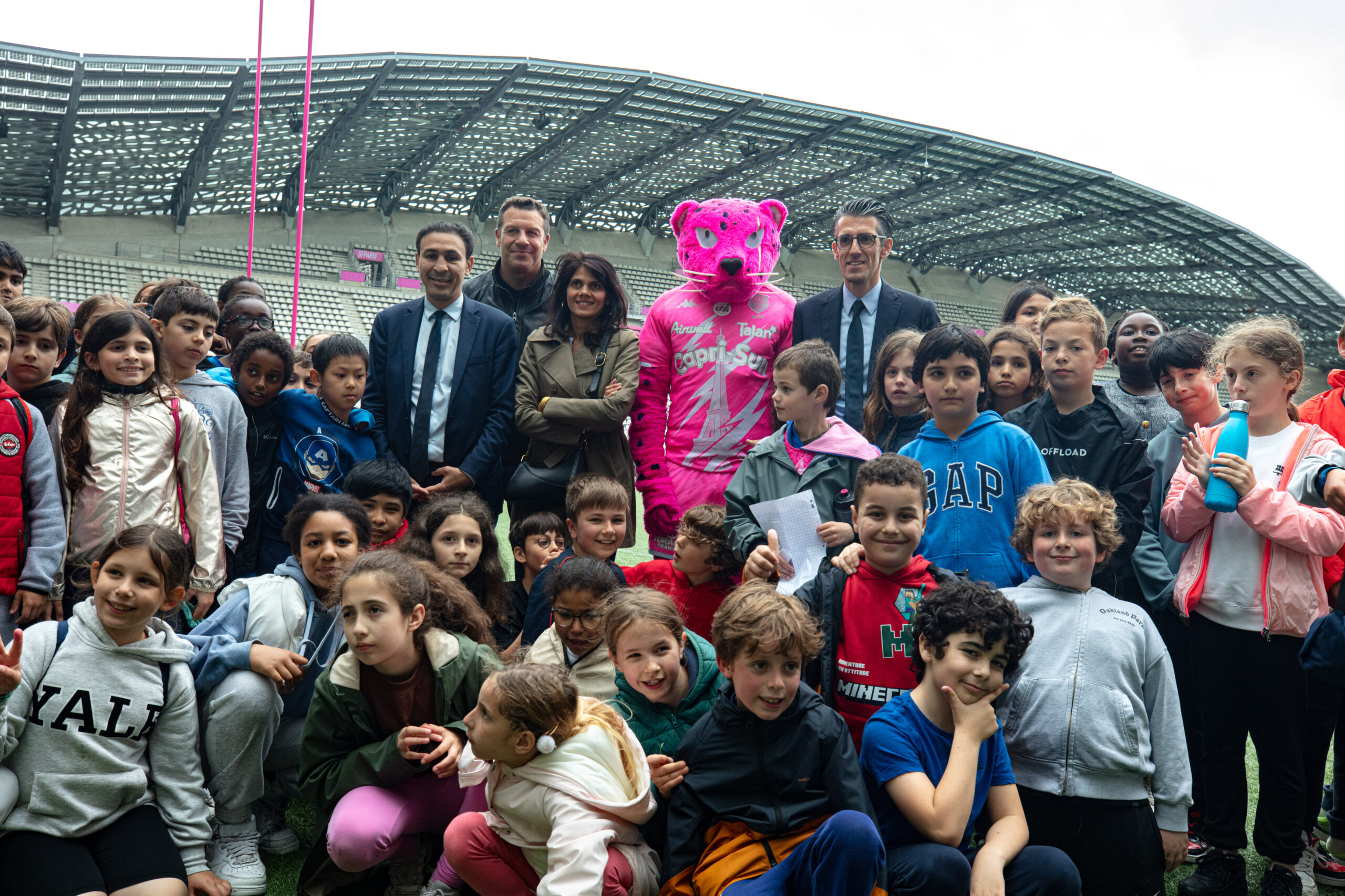 Les enfants du 16ème rencontrent l’équipe du Stade Français Paris ! 🏉